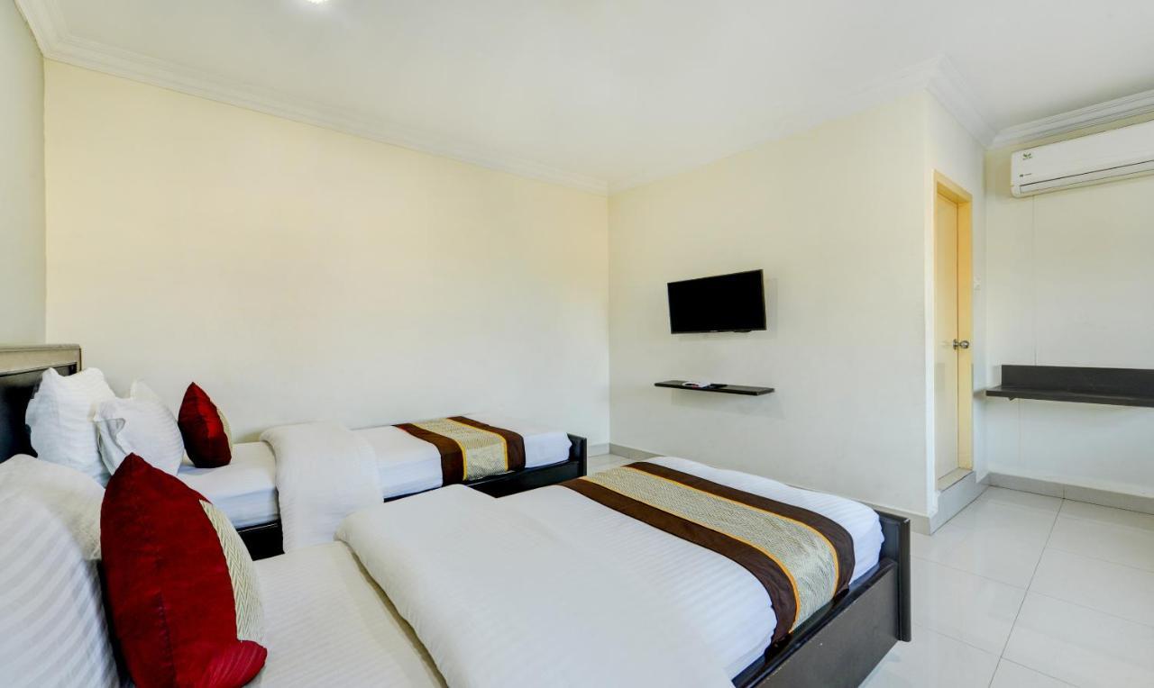 Madrasi Airport Hotel - Saibala Csennai Kültér fotó