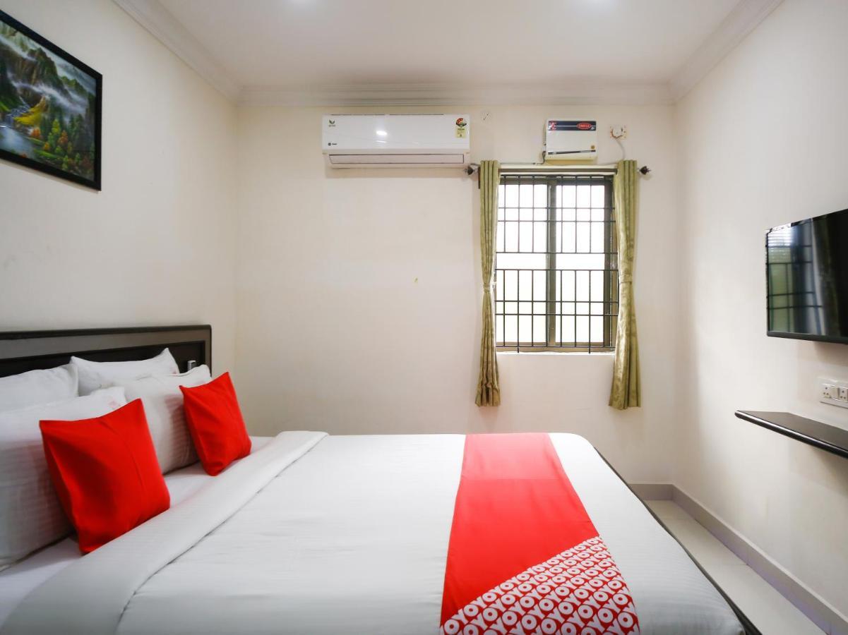 Madrasi Airport Hotel - Saibala Csennai Kültér fotó