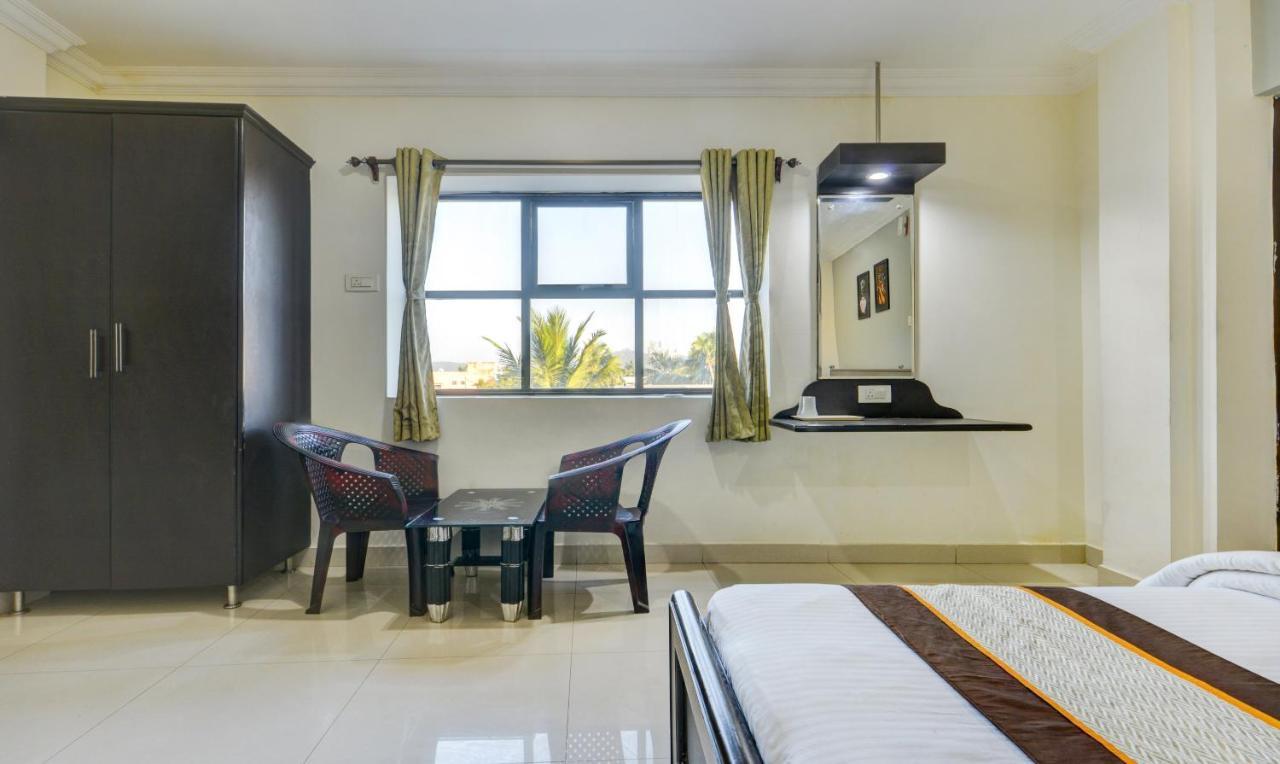 Madrasi Airport Hotel - Saibala Csennai Kültér fotó