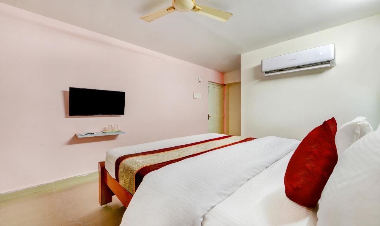 Madrasi Airport Hotel - Saibala Csennai Kültér fotó