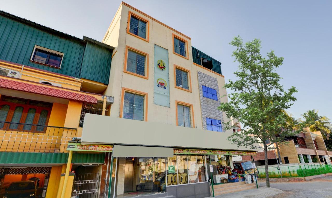 Madrasi Airport Hotel - Saibala Csennai Kültér fotó