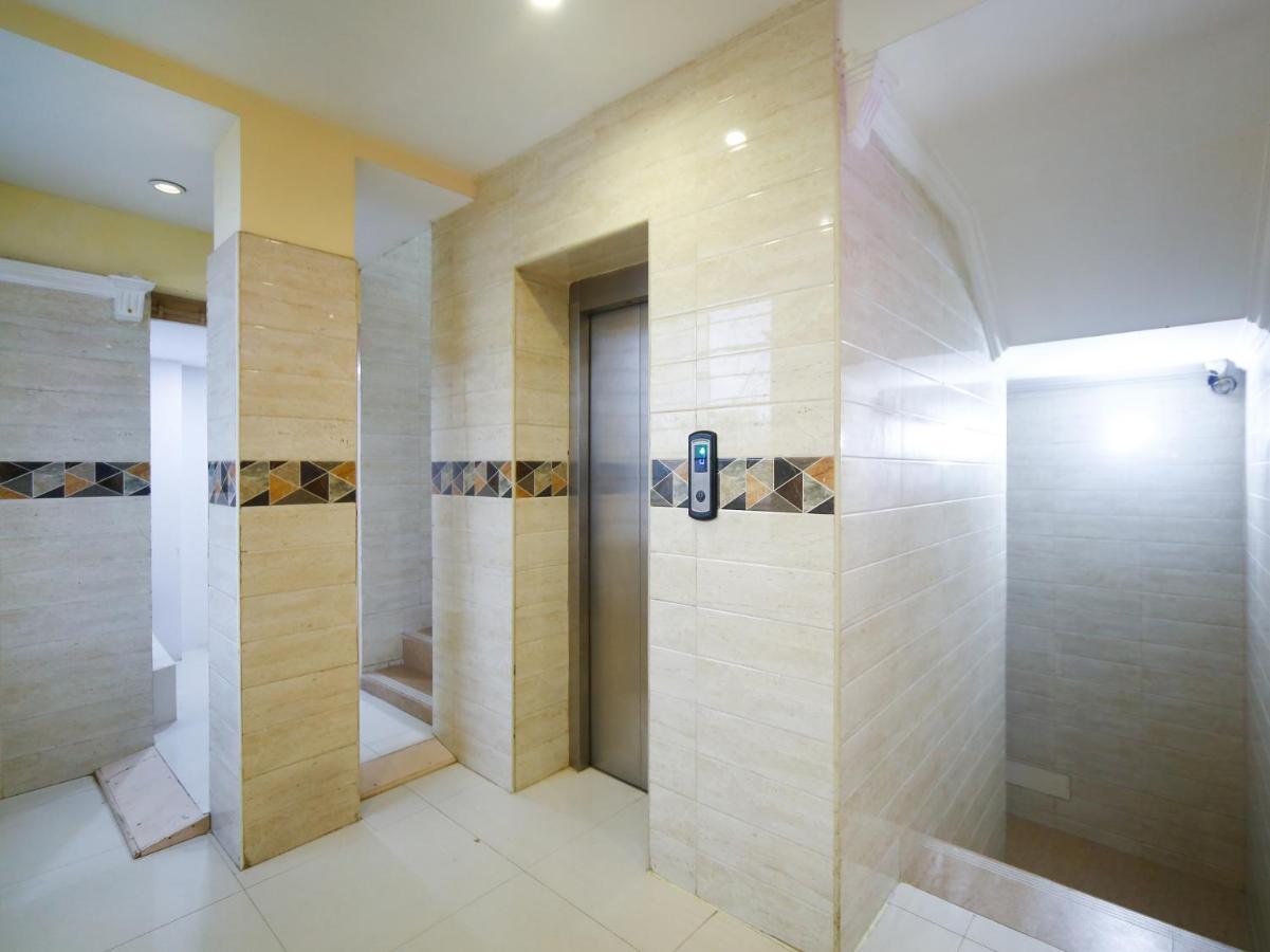 Madrasi Airport Hotel - Saibala Csennai Kültér fotó