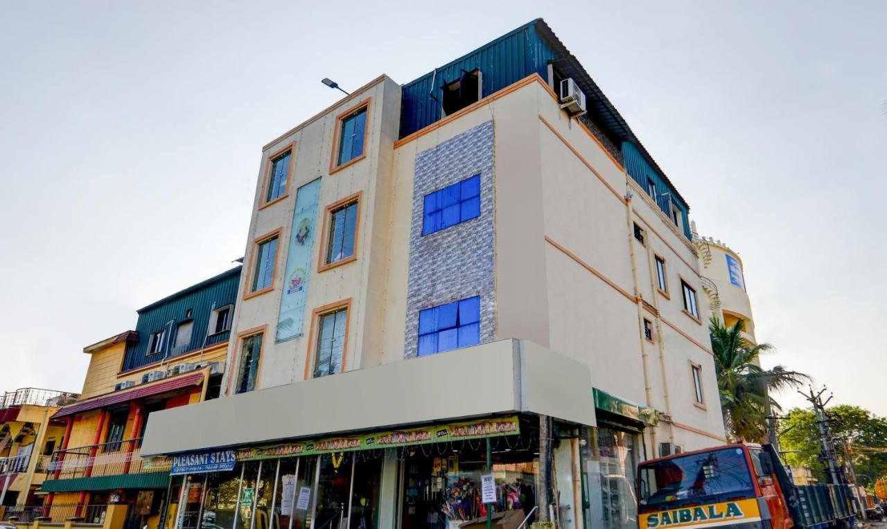 Madrasi Airport Hotel - Saibala Csennai Kültér fotó