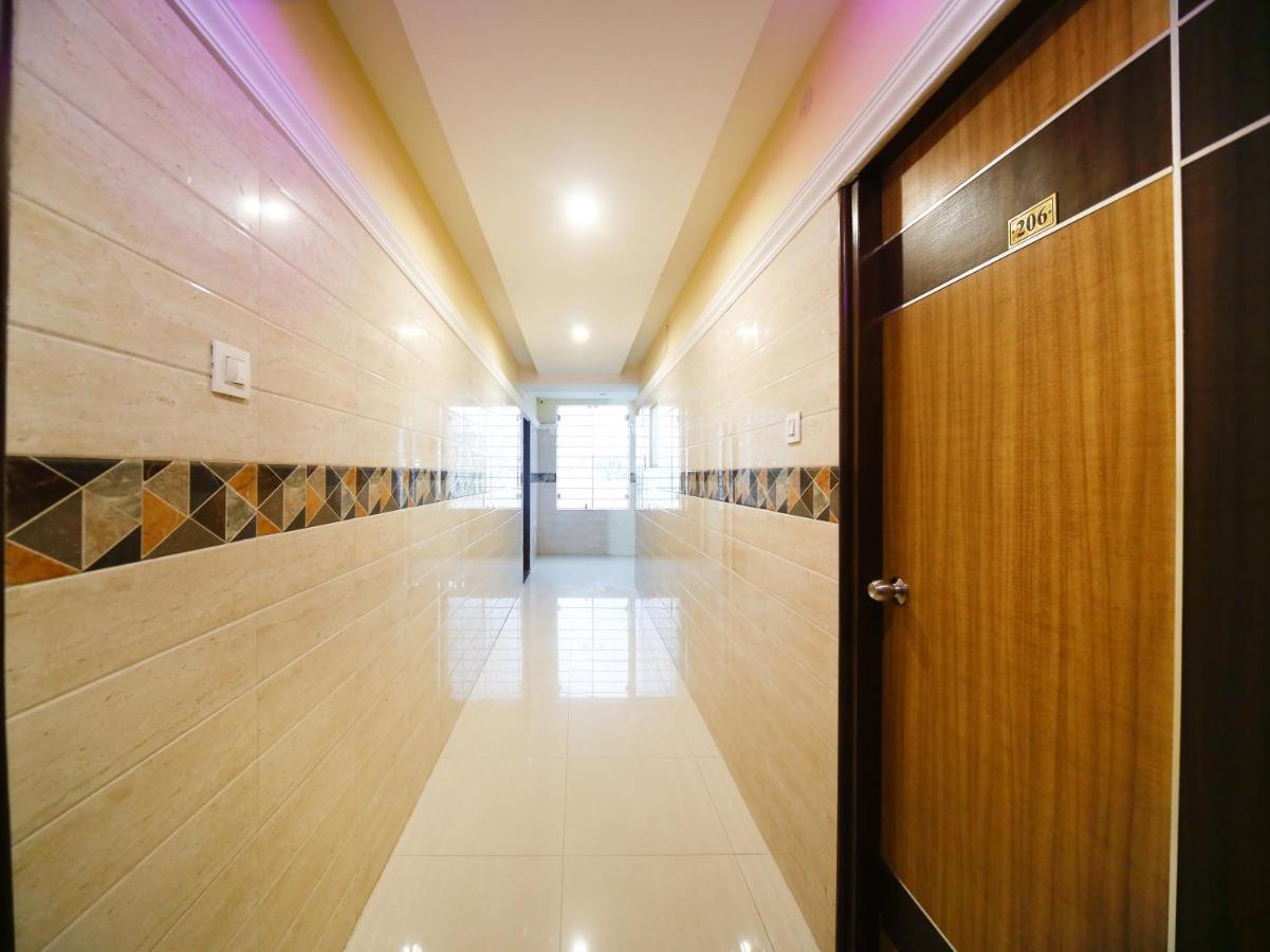 Madrasi Airport Hotel - Saibala Csennai Kültér fotó