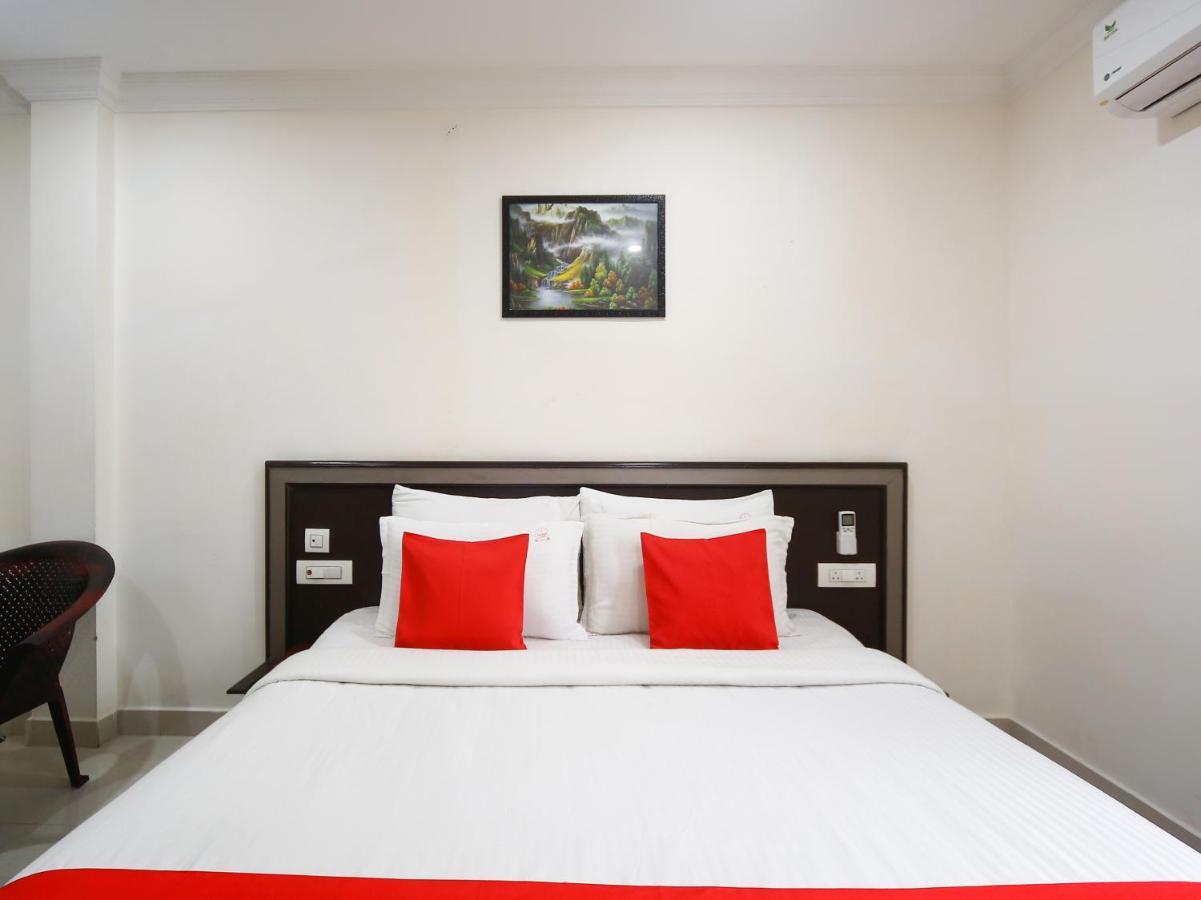Madrasi Airport Hotel - Saibala Csennai Kültér fotó